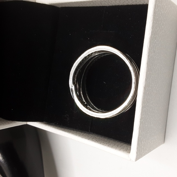Authentic Pandora Sparkling and Polished Lines Ring - EUC - Picture 11 of 16